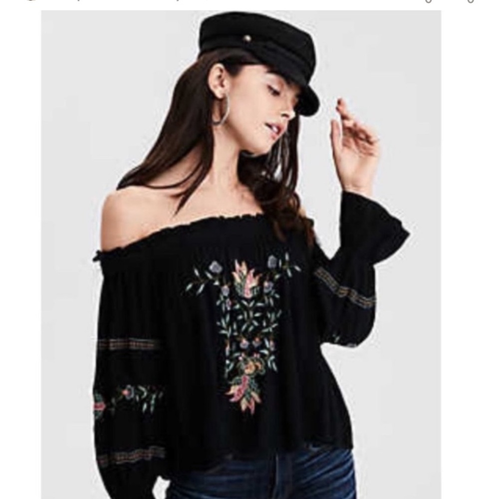 American Eagle Black Off the shoulder Floral Embroidery Top, size M